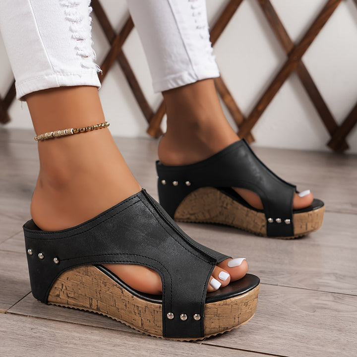 Vera™ - Retro Wedge Elegance